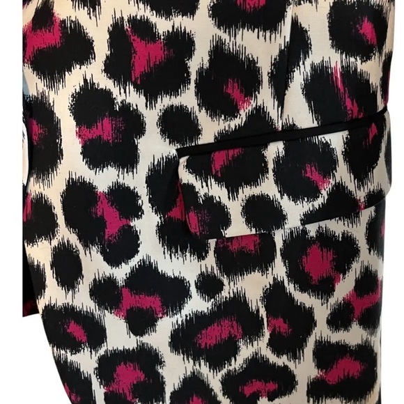 MY LOSS IS YOUR GAIN!!  Michael Kors Vibrant Pink and Black Animal Print Blazer - Picture 4 of 4